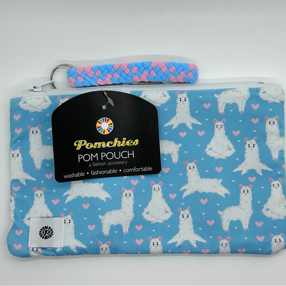 Brand new Pomchies Pom Pouch with llamas